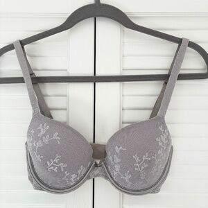 Triumph Bra 32 C Grey Silver Floral Blossom Cute Comfortable Women's